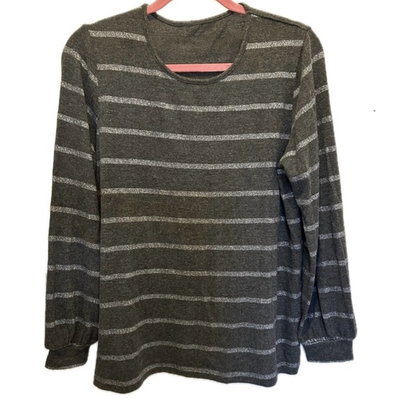 Metallic Silver Striped Gray Sweater - Pullover Size L - Picture 1 of 7